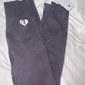 WOMENS BEST CHARCOAL POWER SEAMLESS SZ MEDIUM